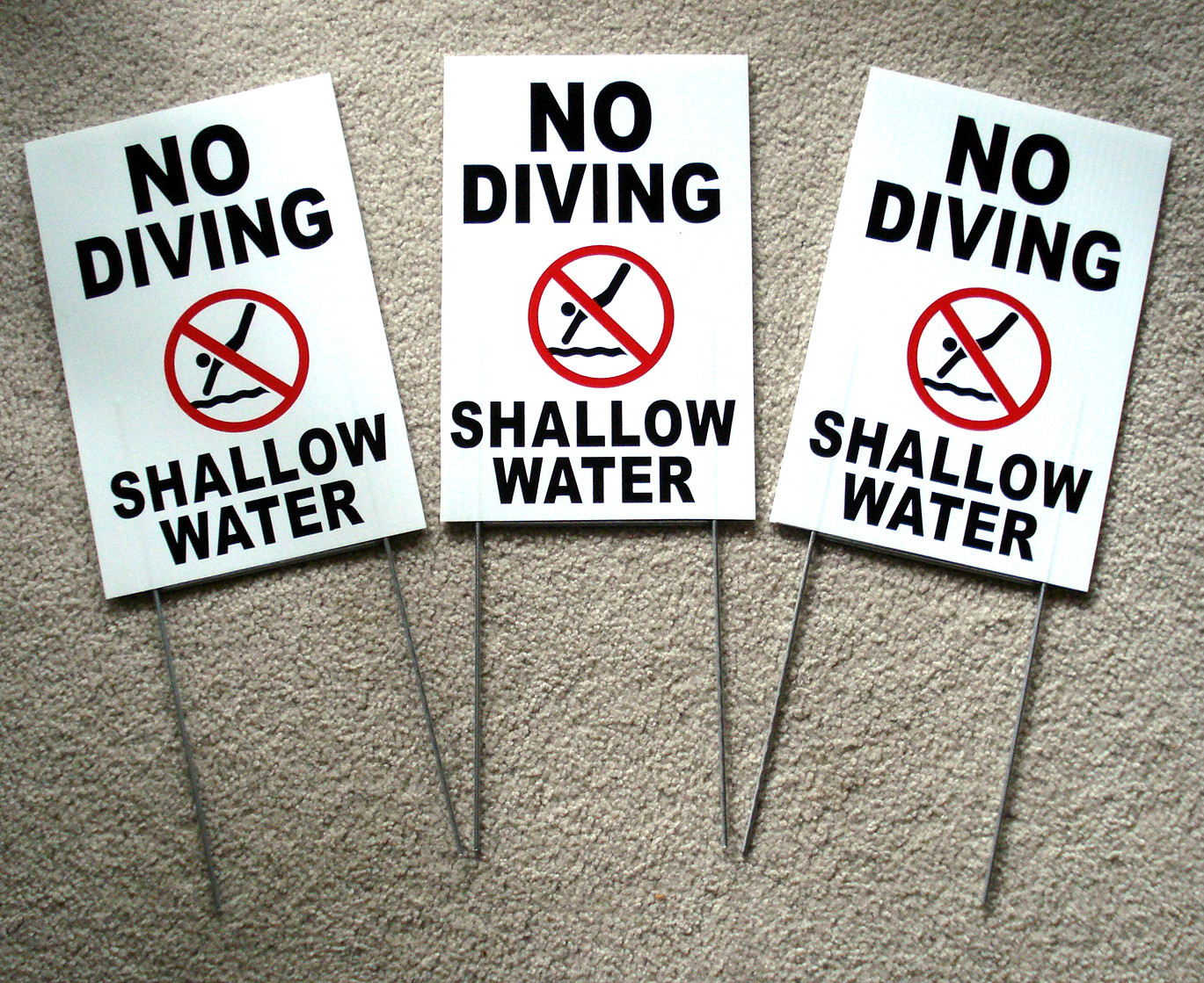 (3) NO DIVING SHALLOW WATER 8″ x12″ Plastic Coroplast Signs w/Stakes white
